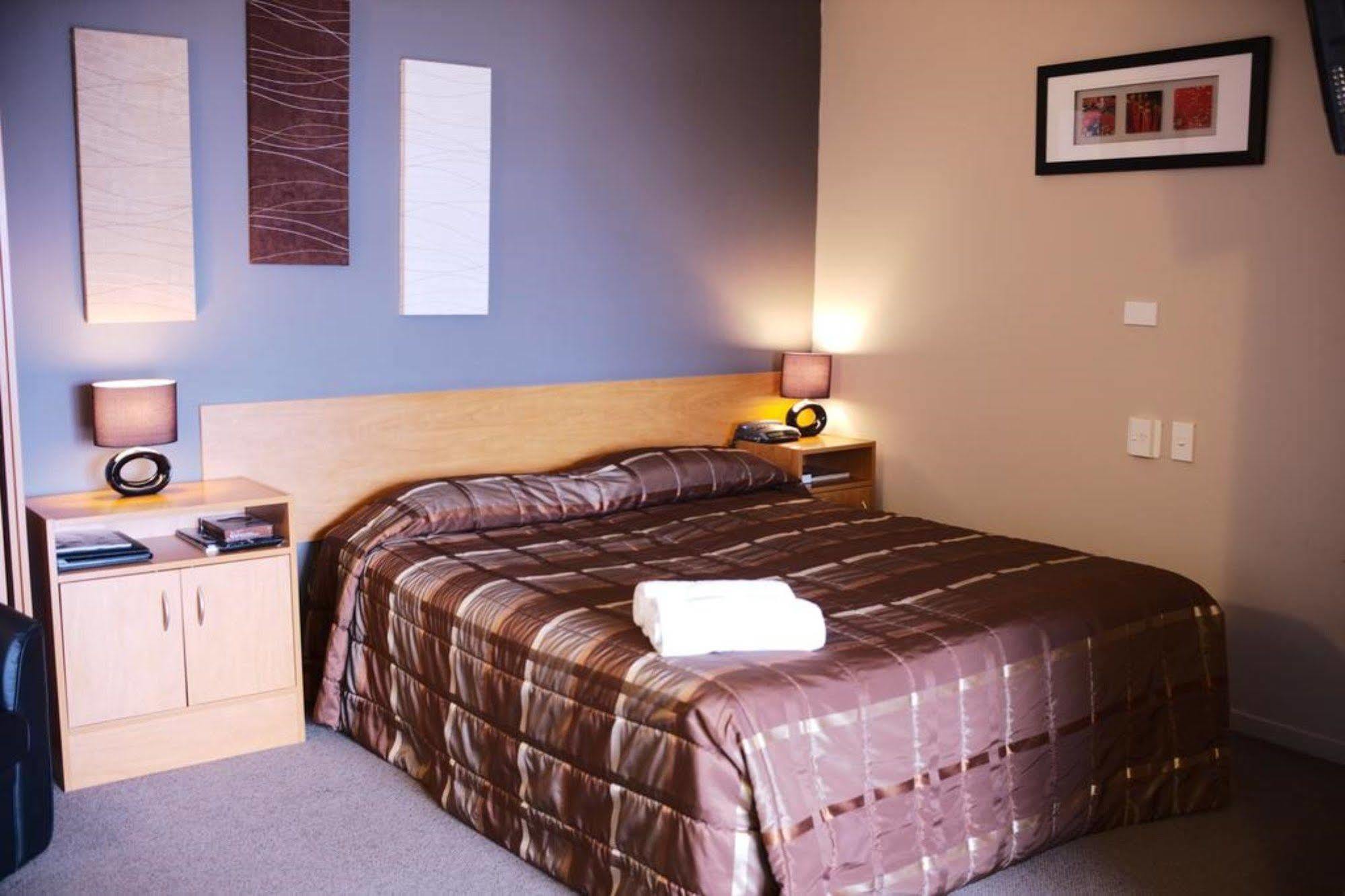 Kiwi 3* Palmerston North